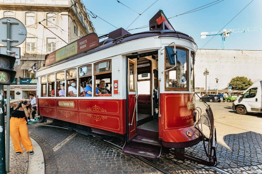 Lisbon: 72/96-Hour Hop-On Hop-Off Bus, Tram & Boat Ticket - The smart combo: buses, tram, and Tagus boat in one ticket