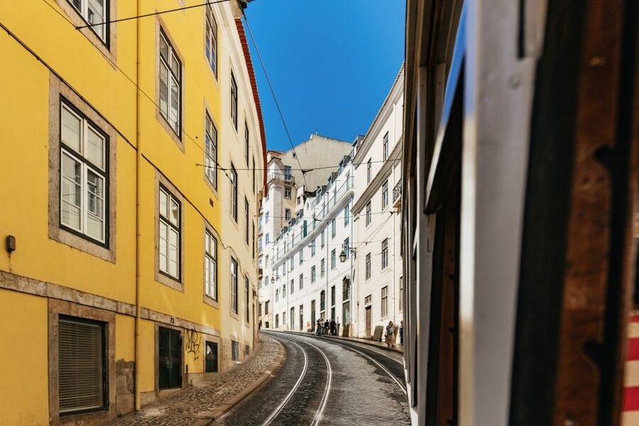 Lisbon: 72/96-Hour Hop-On Hop-Off Bus, Tram & Boat Ticket - Hills Tramcar Tour: the uphill classic feel, planned like a tour