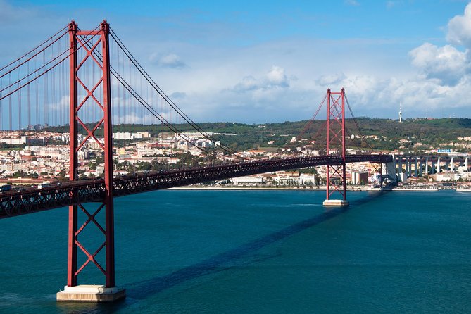 Lisbon Airport Transfer - Airport Meet-Up at Lisbon Airport: Starbucks, Signs, and Zero Guesswork
