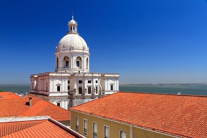 Lisbon: Alfama District Walking Tour - Lisbon Cathedral and the Working Side of Alfama