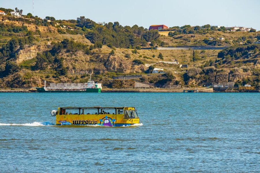 Lisbon: Amphibious Sightseeing Tour - What to Wear on an Open-Sided Vehicle