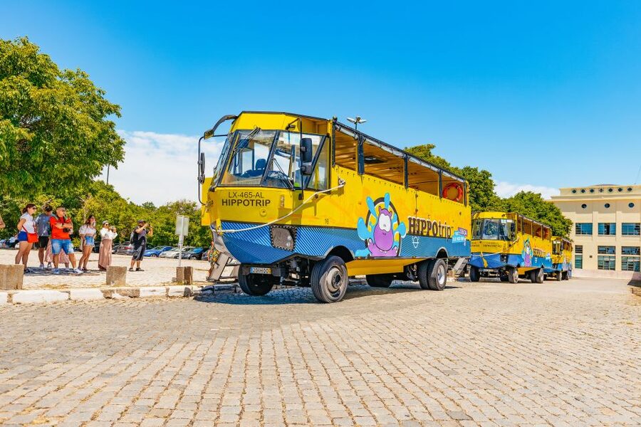 Lisbon: Amphibious Sightseeing Tour - Meeting at Doca de Santo Amaro, Right by 25 de Abril