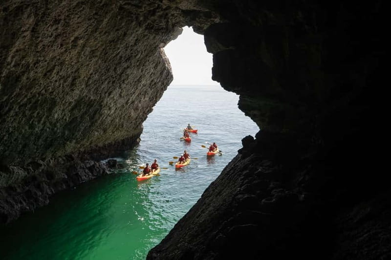 Lisbon: Arrabida Park Kayak Tour with Beach Picnic - Getting started in Sesimbra: safety briefing and kayaking basics