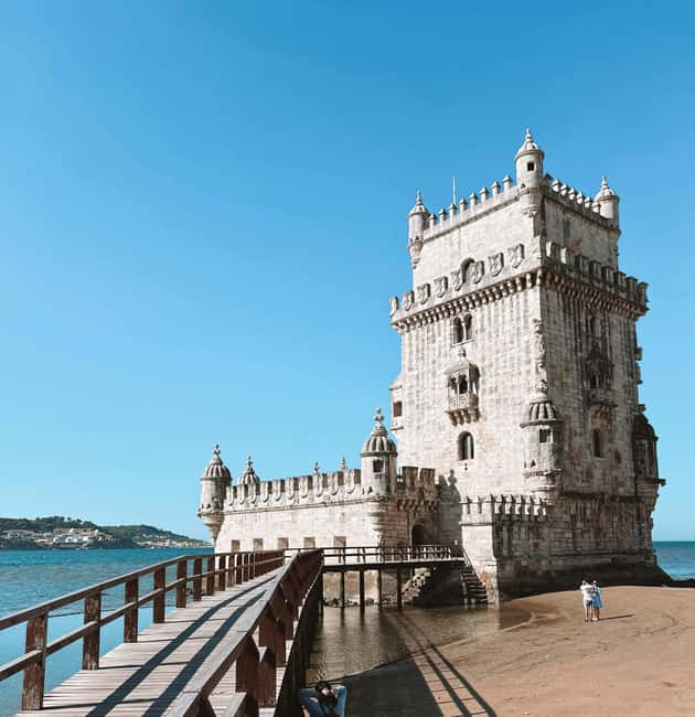 Lisbon: Belem Walking Tour with Jeronimos Monastery Ticket - Jerónimos Monastery, the cloister time that turns architecture into a story