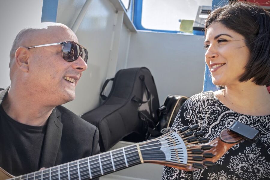Lisbon: Boat Cruise with Live Fado Performance and a Drink - The free drink, the bar setup, and how to make it comfortable