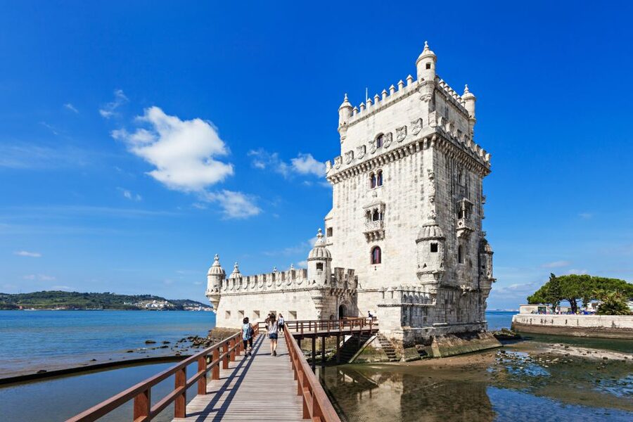 Lisbon: Boat Tour Ticket and Hop-on Hop-off 48-Hour Bus. - Who should book this bus and boat combo