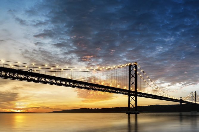 Lisbon by Night Tour: Fado Show and Dinner with Pick-up - Who this tour suits best