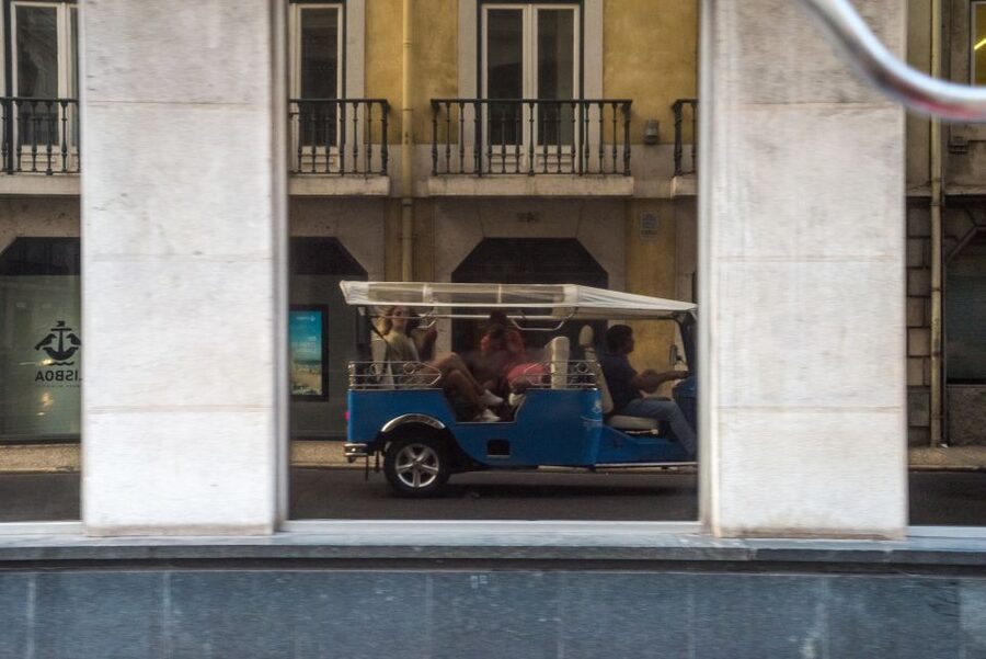 Lisbon by Tuk Tuk Guided Tour: City of Neighborhoods - Feira da Ladra flea market: the quickest way to taste local Lisbon