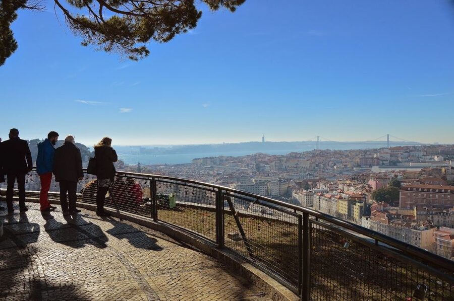 Lisbon: City Highlights Tour by Tuk Tuk - Not for everyone: the situations to consider before booking