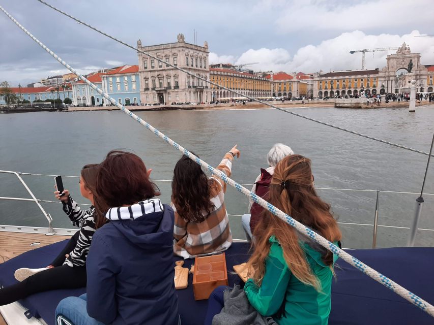 Lisbon: City Skyline Sailboat Cruise with Drink and Snacks - Cacilhas: your panoramic payoff across the water