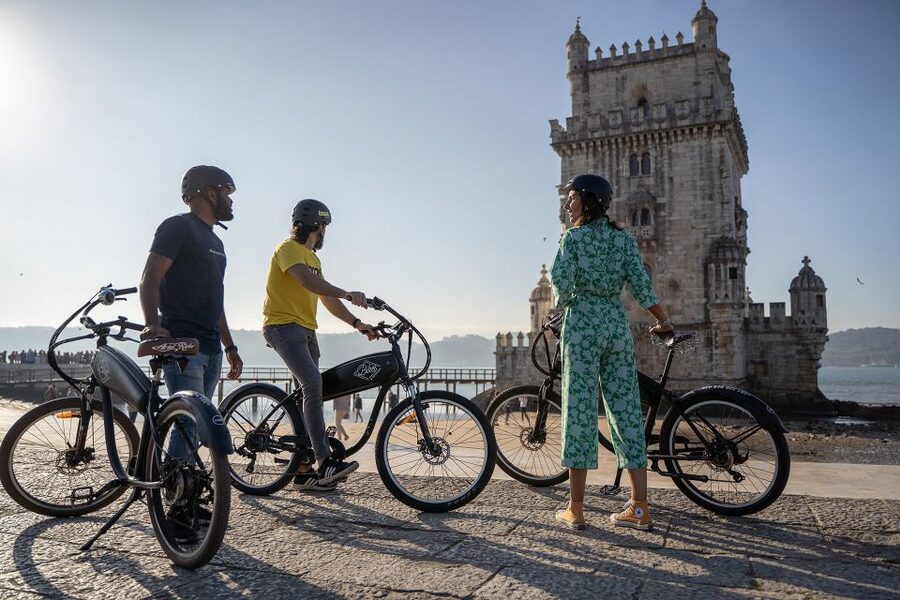Lisbon: Electric Bike Tour by the River to Belém - MAAT Pass-By: Modern Architecture as a Quick Contrast to the Old World