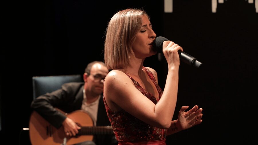 Lisbon: Fado in Chiado Live Show - Timing tips, before dinner and after the final note