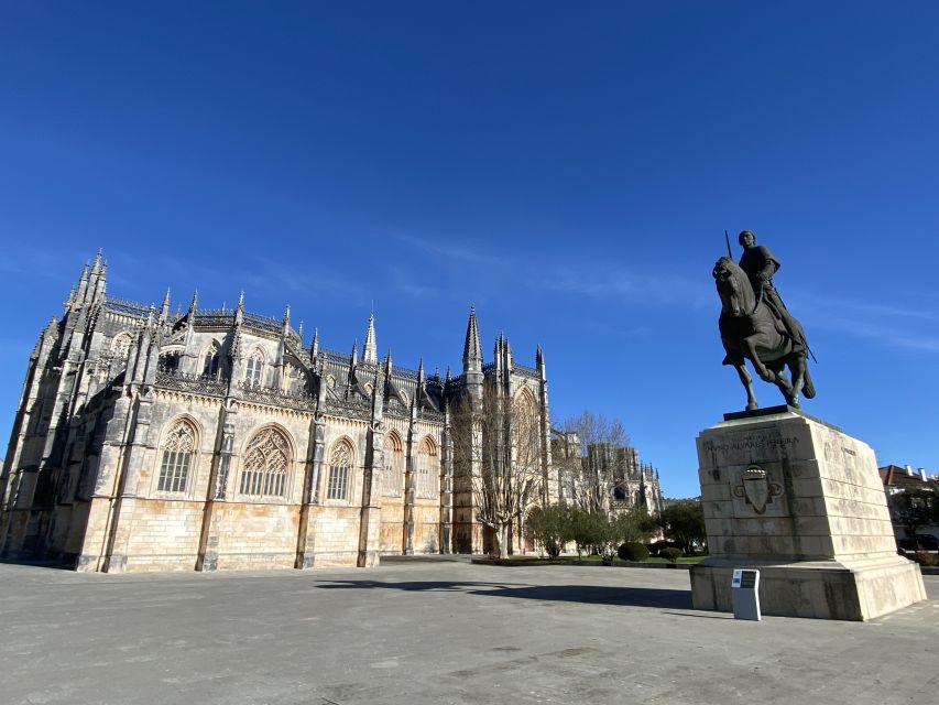 Lisbon: Fátima, Batalha, Nazaré & Obidos Small-Group Tour - Timing, Weather, and Comfort: Your Best Strategy for a Rain-or-Shine Day