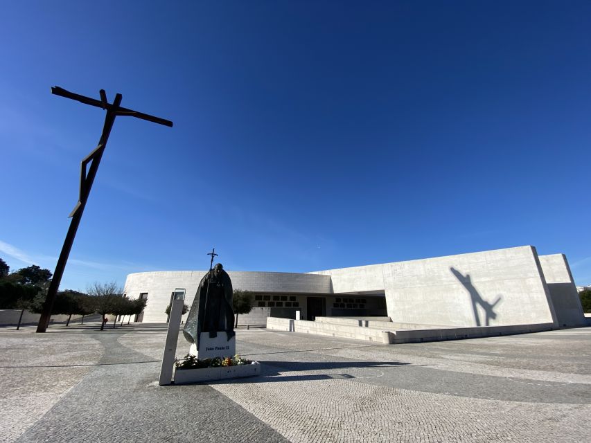 Lisbon: Fátima, Batalha, Nazaré & Obidos Small-Group Tour - Who Should Book This Tour, and Who Might Want a Different Plan