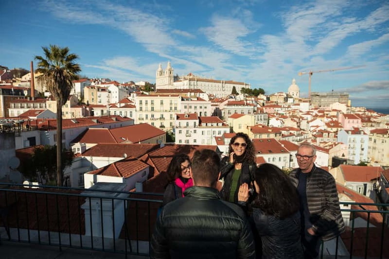 Lisbon: Food Tasting Tour by Tuk Tuk with 2 Stops - Graça Photo Stop and Scenic Views on the Way to Dessert