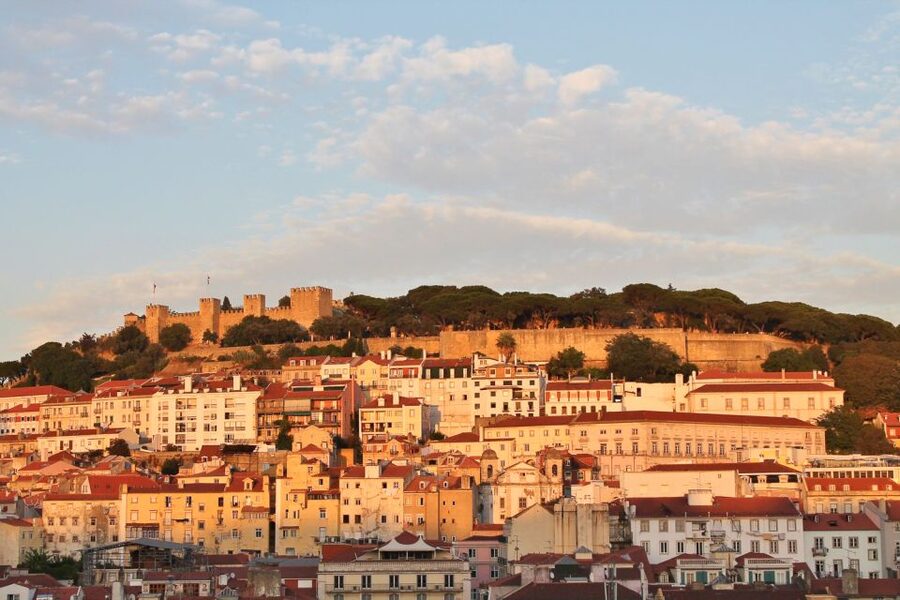 Lisbon: Full-Day Private Walking Sightseeing Tour - Walking comfort, weather reality, and what to bring