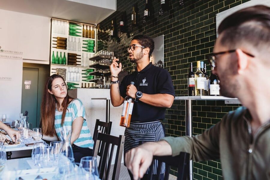 Lisbon: Guided Port Wine Tasting Apéritif/Digestif - From The Vine: where the tasting experience starts
