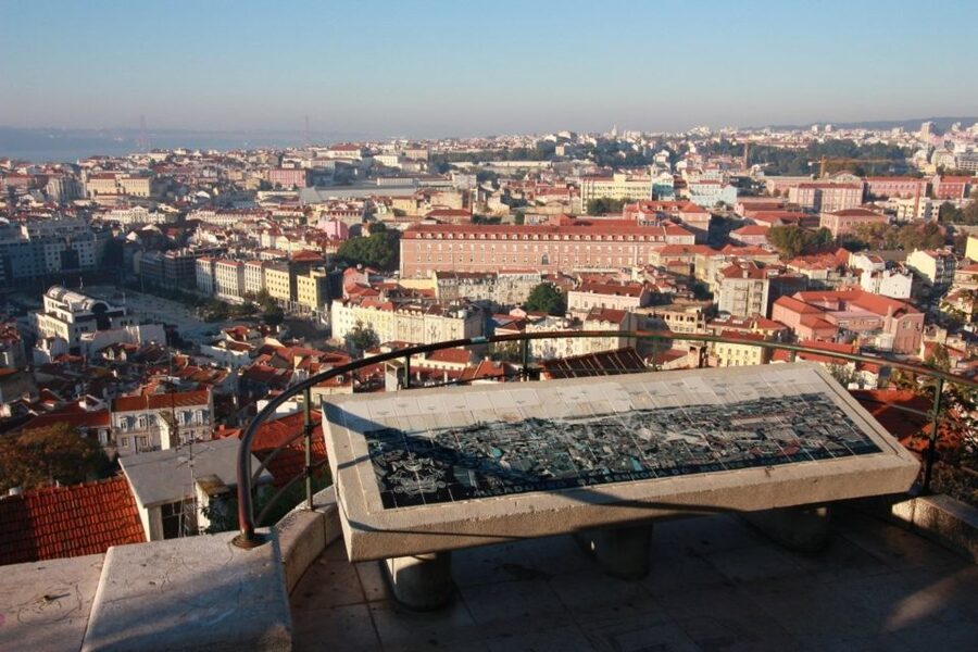 Lisbon: Half-Day City Tour - Jerónimos Monastery: Manueline architecture that’s easier with a guide