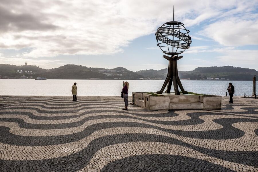 Lisbon: Half-Day City Tour - Ajuda National Palace: royal grandeur in Lisbon, with guided time