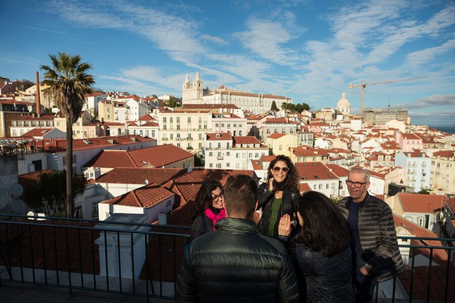 Lisbon: Half-Day Private Guided Tuk-Tuk Tour - Igreja de São Roque to Miradouro de São Pedro de Alcântara