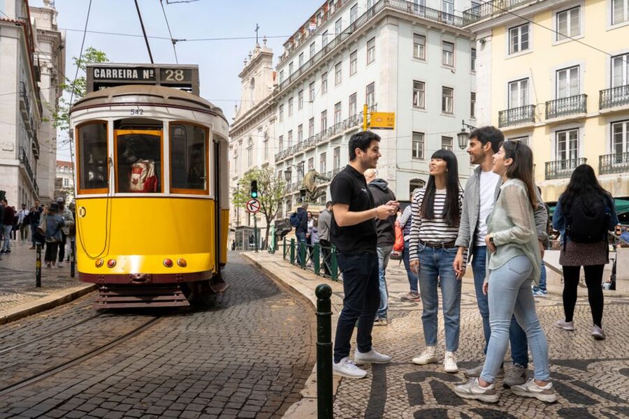 Lisbon: Helicopter Ride, Boat Trip, & Old Town Walking Tour - The Tagus River cruise to Belém, plus modern and UNESCO sights from the water