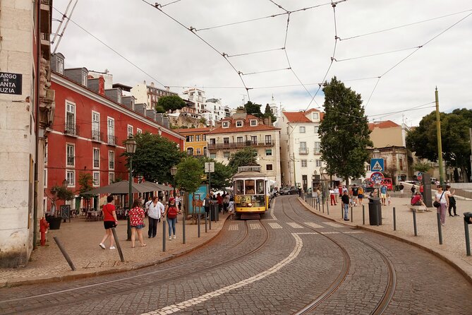 Lisbon Highlights - Private Tour with Van and Local Guide - Inside churches, art, and the Monday closures you must plan for