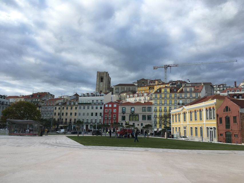 Lisbon: Hills, Alfama, and Mouraria Tour by Electric Bike - The Lisbon e-bike sweet spot: 3 hours, big views, less sweat
