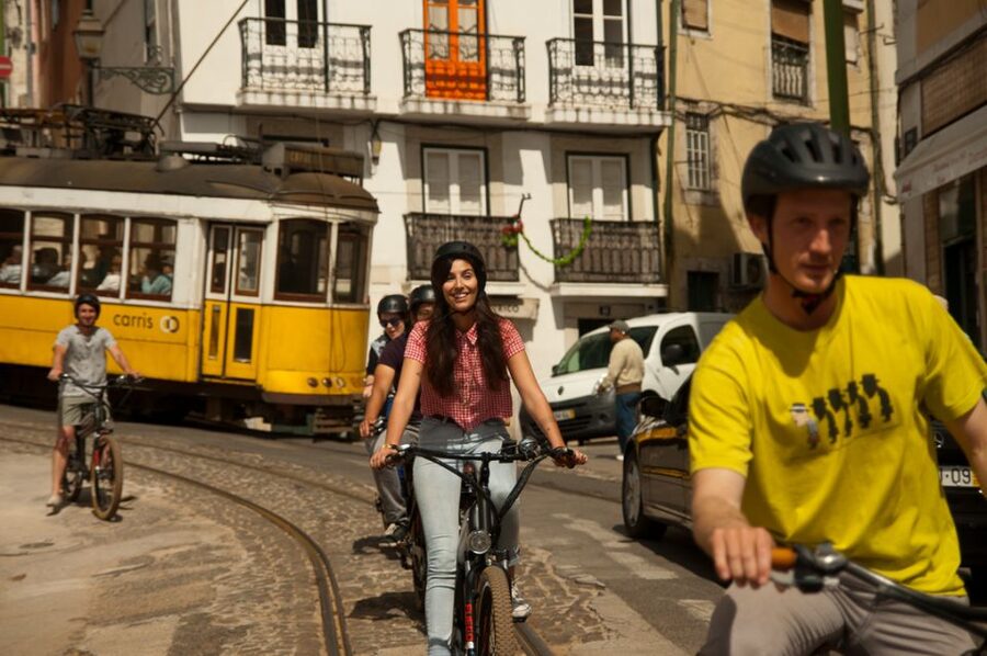 Lisbon: Hills, Alfama, and Mouraria Tour by Electric Bike - Monastery of São Vicente de Fora and Graça: old stone, lived-in streets