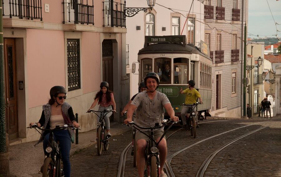 Lisbon: Hills, Alfama, and Mouraria Tour by Electric Bike - Miradouro da Senhora do Monte: where Lisbon finally shows its full shape