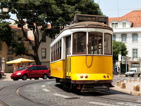 Lisbon Hills Red Tram by Tram 28 route - The reality of hop-on hopping: what works and what can frustrate you