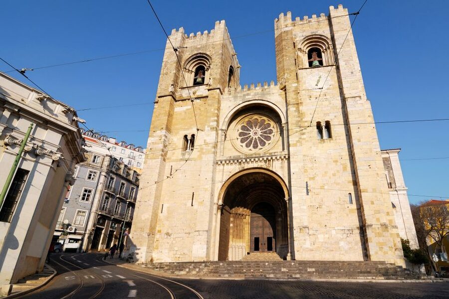 Lisbon: Hills Red Tram Tour by Tram 28 Route 24-Hour Ticket - Key highlights you will care about