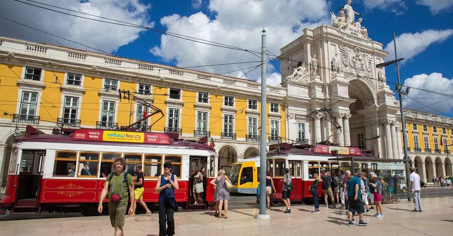 Lisbon: Hills Red Tram Tour by Tram 28 Route 24-Hour Ticket - Where the Red Tram Tour Starts in Praça do Comércio