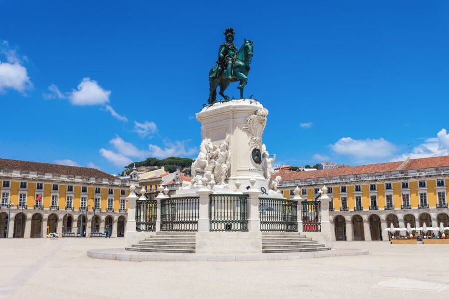 Lisbon: Hills Red Tram Tour by Tram 28 Route 24-Hour Ticket - Comfort and Crowds: Why This Feels Better Than Waiting for Tram 28
