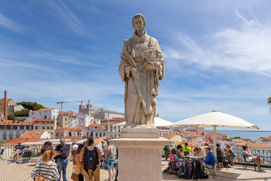 Lisbon: History, Stories and Lifestyle Walking Tour - Santa Justa and Baixa: the city’s rebuilt core