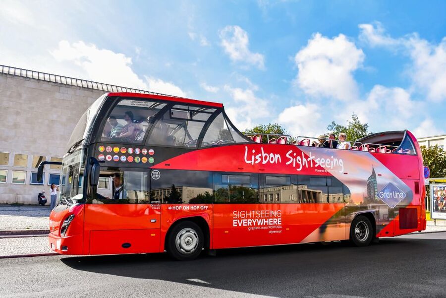 Lisbon: Hop-On Hop-Off Bus Tour - Castle Line and the Narrow-Street Feel: Fado Style Lisbon