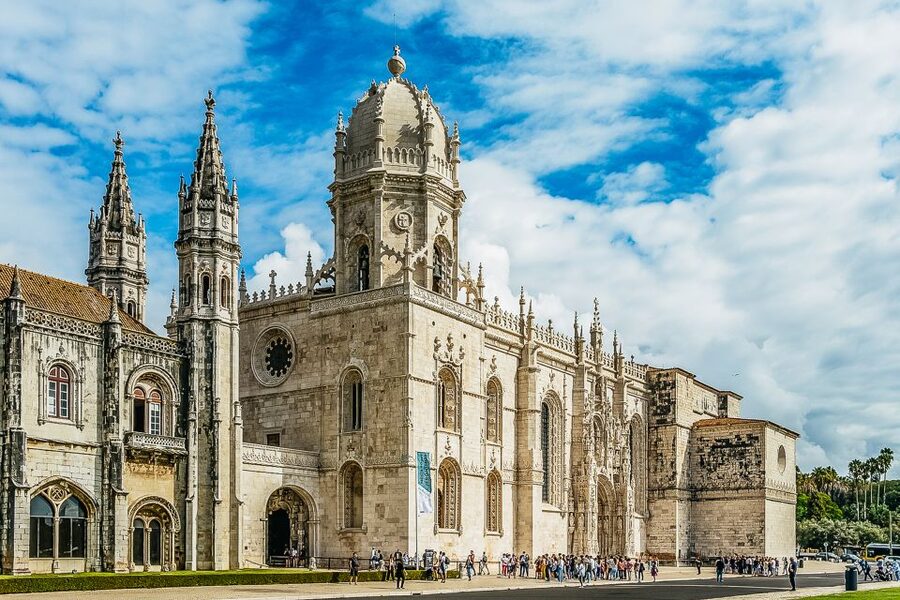Lisbon: Jerónimos Monastery Entrance Ticket - Inside the Cloister: Where Manueline Craftsmanship Really Shows