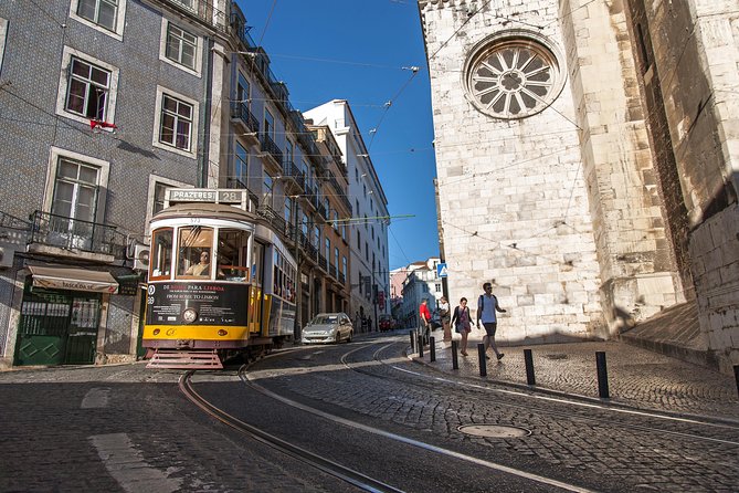 Lisbon Jewish Heritage and History - Private Tour Van - Carmo Archaeological Museum: Finds That Make Daily Life Visible