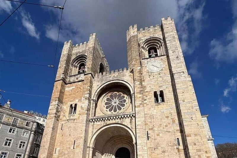 Lisbon: Live Fado Show in Historic Alfama with Port Wine - Key things I think you will care about