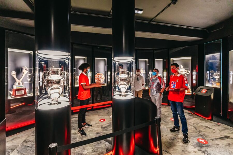 Lisbon: Luz Stadium Tour & SL Benfica Museum Entry - The VR-style stadium experience and penalty kick simulator