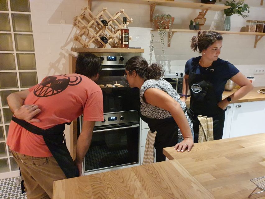 Lisbon: Pastel de Nata Baking Class - A 2-hour Pastel de Nata class in Lisbon, at Homecooking Lisbon HUB