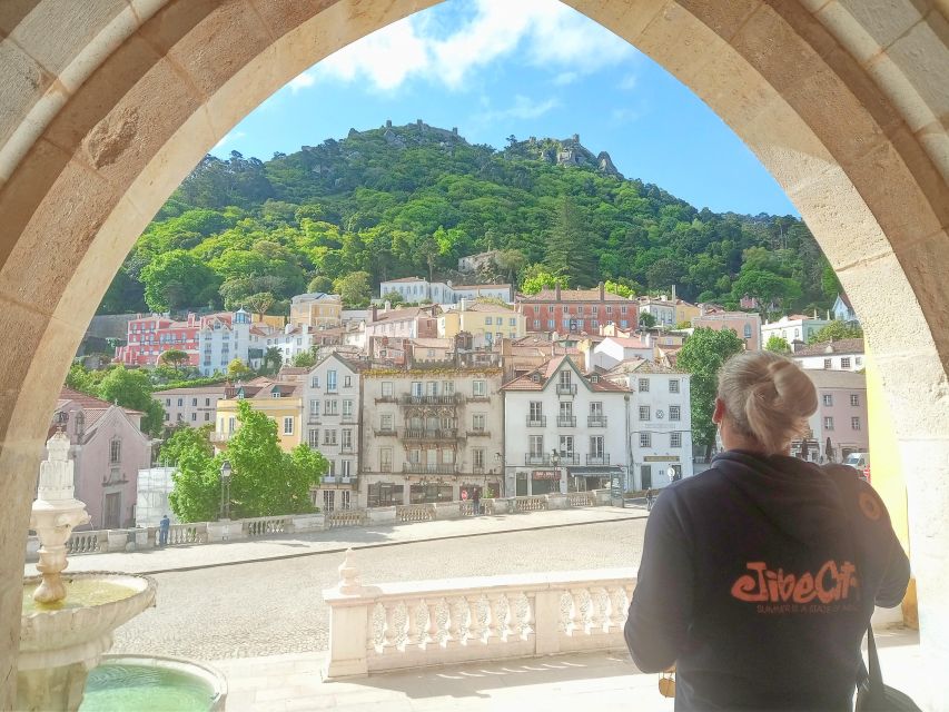 Lisbon: Pena, Regaleira & Atlantic Coast Tour with a Local - Lunch by the Atlantic: Praia Grande and time to breathe