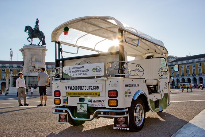 Lisbon Private 5-Hour Eco Tuk-Tuk Tour with Local Tastings - Chiado after the 1988 fire, then Largo do Carmo and the Carnation Revolution story