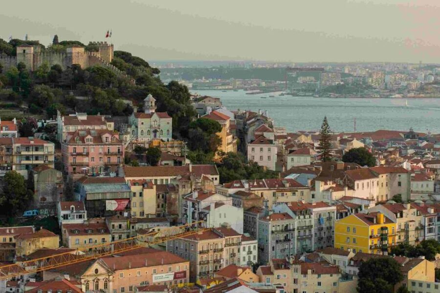 Lisbon: Private City Tour by Eco Tuk Tuk - The route, stop by stop: what each part of Lisbon is doing for you