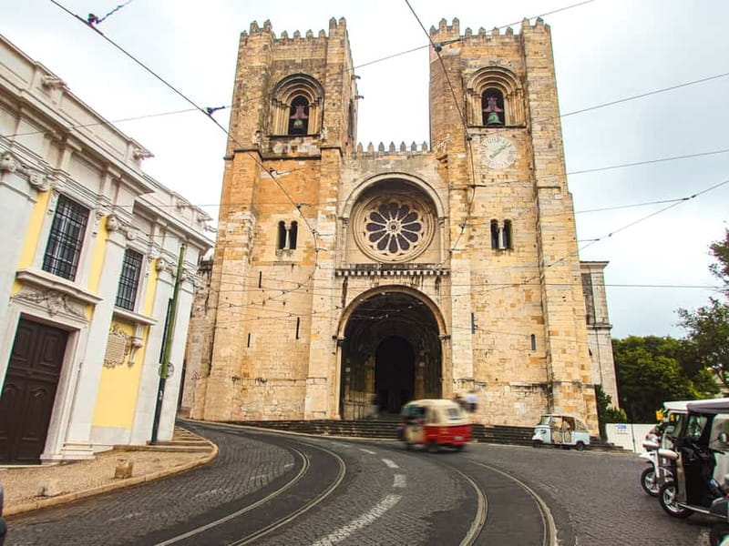 Lisbon: Private Grand Experience City Tour by Tukxi - Belém on a tuk tuk: Jerónimos Monastery, Tower, and the discoveries theme