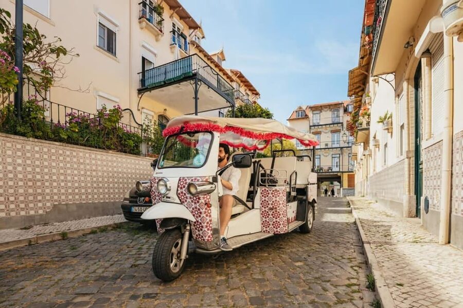 Lisbon: Private Guided Tuk-Tuk Tour with Hotel Pickup - Rossio Square to Santa Justa: getting your bearings fast