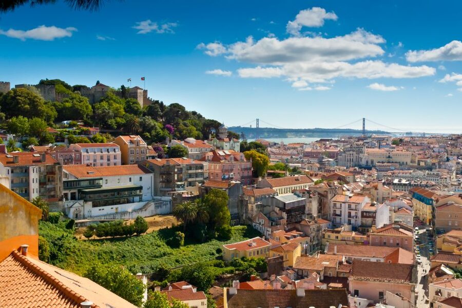 Lisbon: Private Half-Day Tour with Hotel Pickup - Baixa, Lisbon Cathedral, Castle Quarter, and Alfama in One Guided Sweep