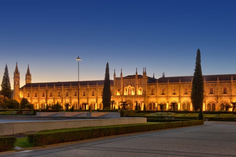 Lisbon: Private Half-Day Tour with Hotel Pickup - Time, Entry Fees, and Food Planning (So You Do Not Feel Rushed)