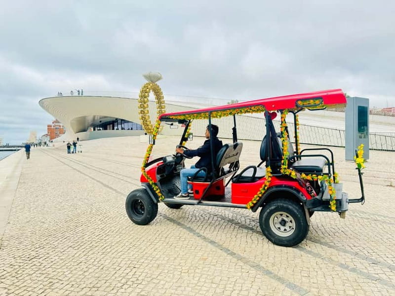 Lisbon: Private Old Town Tuk-Tuk Tour - Cathedral of Lisbon and the first viewpoint hits at Santa Luzia and Portas do Sol