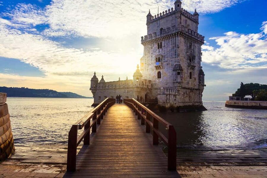 Lisbon: Private Tuk-Tuk City Tour With Local Guide - Key highlights at a glance