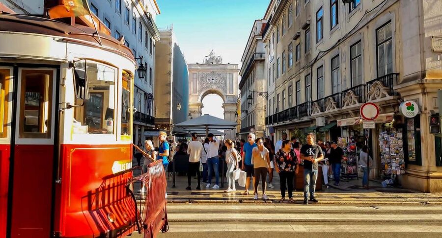 Lisbon: Private Tuk-Tuk City Tour With Local Guide - Stop-by-stop: the Lisbon route that makes viewpoints actually manageable